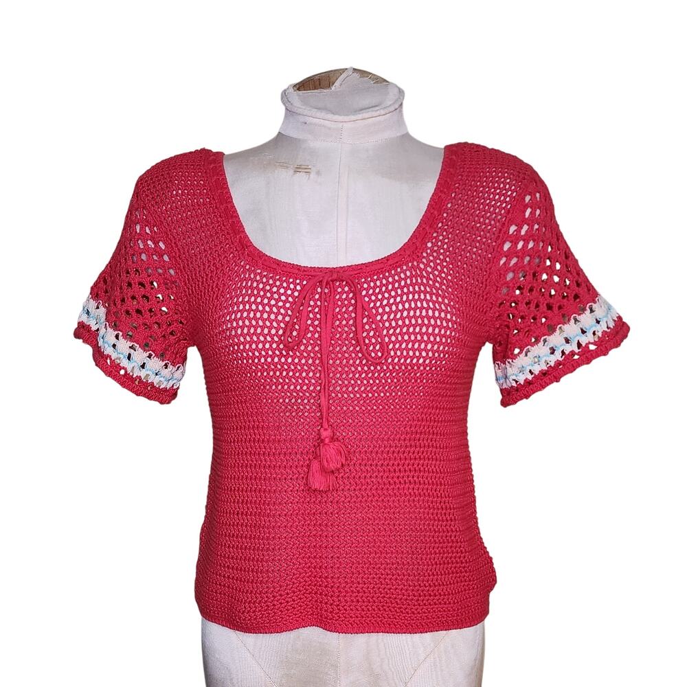 Crocheted red cropped short sleeve top O'NEILL size small boho